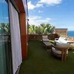 Amadores Con Piscina Privada *