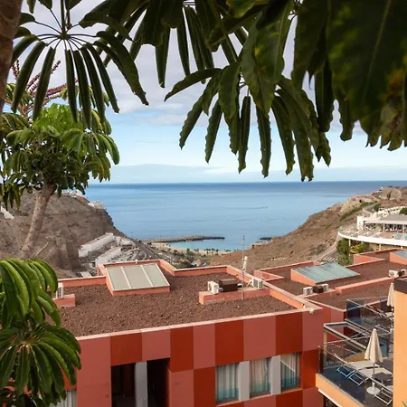 Amadores Con Piscina Privada Вилла