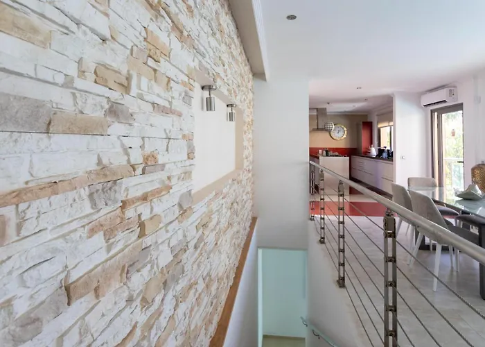 Amadores Con Piscina Privada